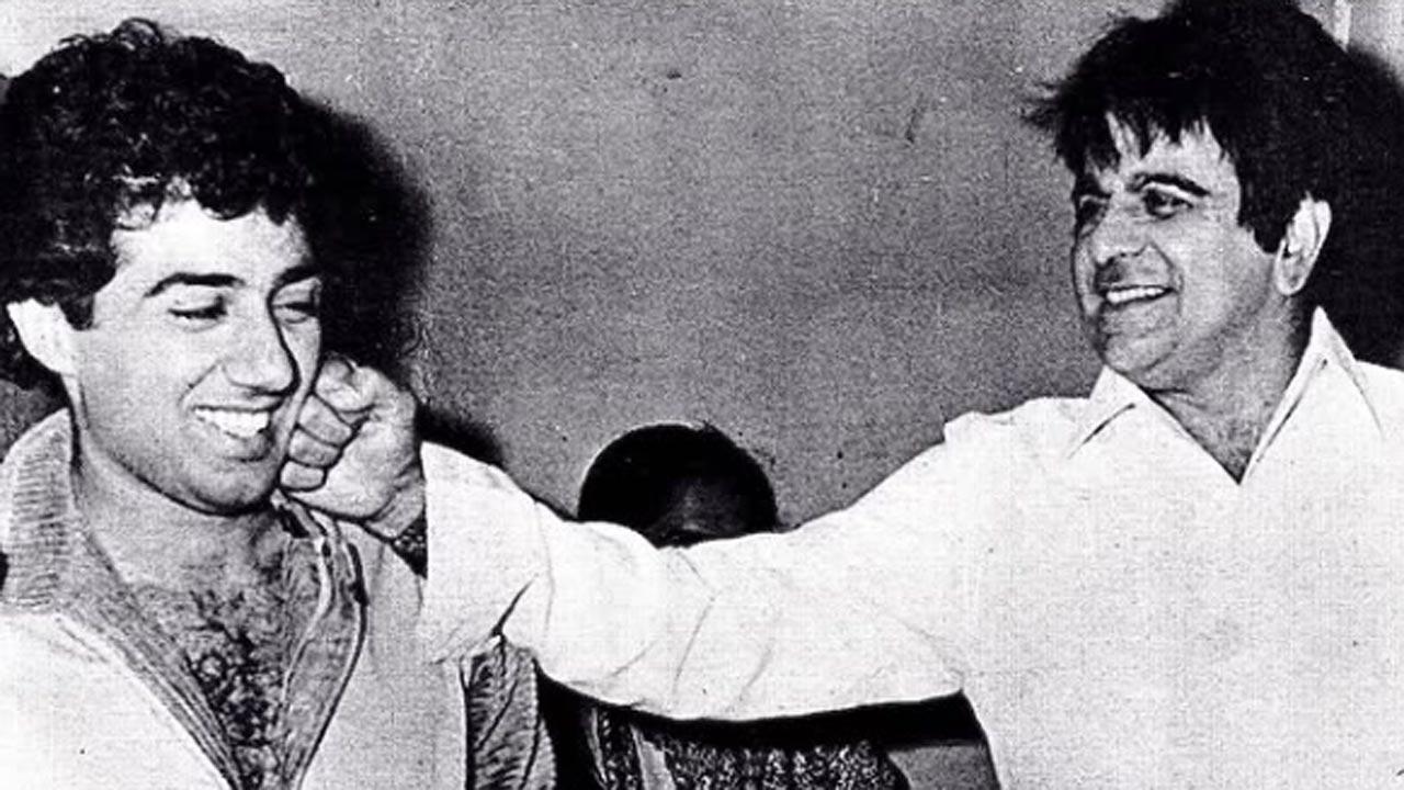 Dharmendra remembers Dilip Kumar, shares picture with Sunny Deol