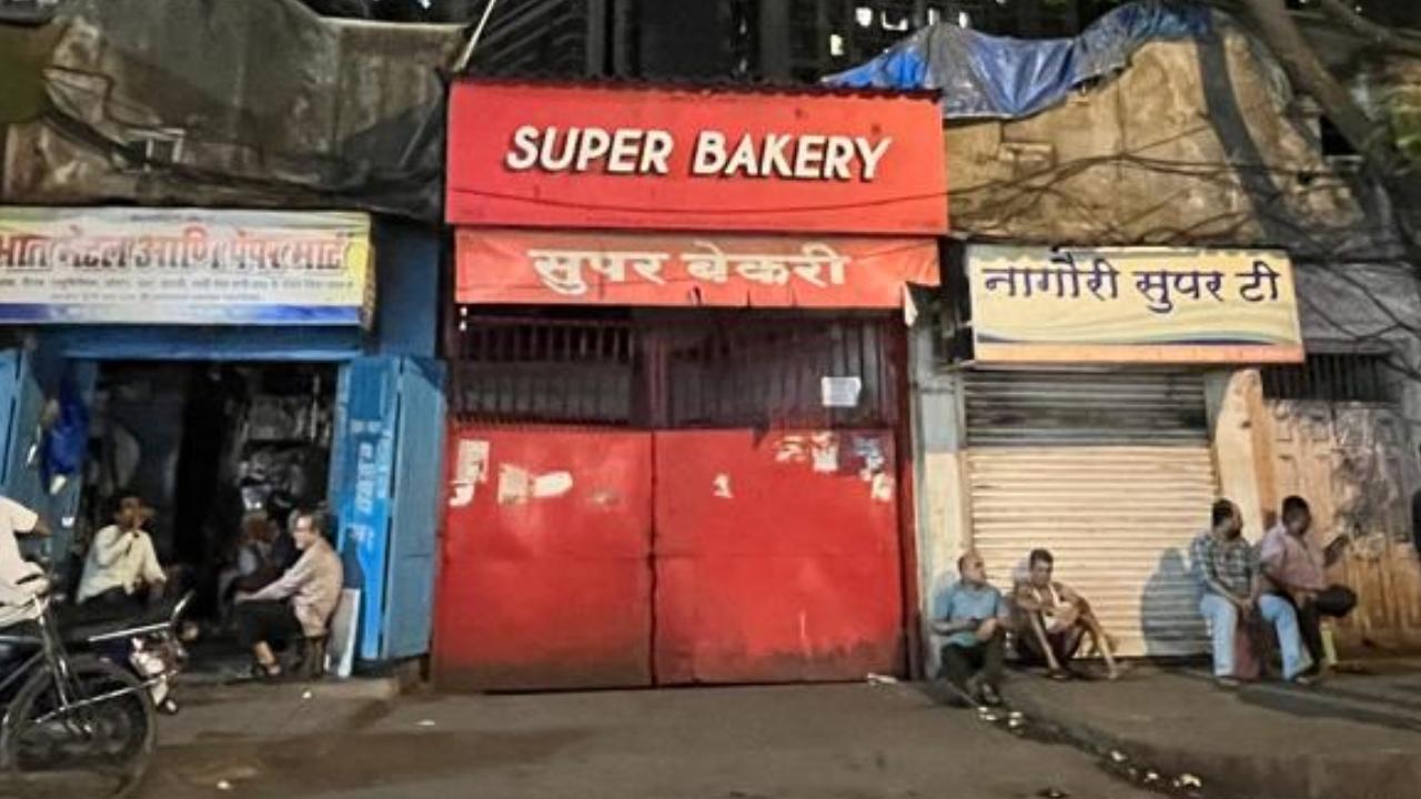 Four injured after fire breaks out at bakery in Byculla