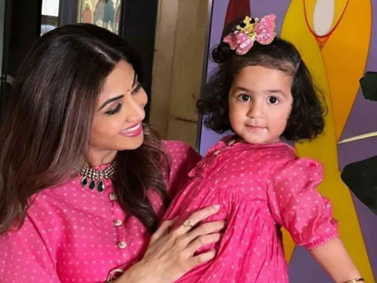 Shilpa Shetty welcomed her first child with Raj Kundra, naturally, in the year 2012. They tried for a second child for years but were unsuccessful. In 2020, they finally welcomed their daughter Samisha via surrogacy