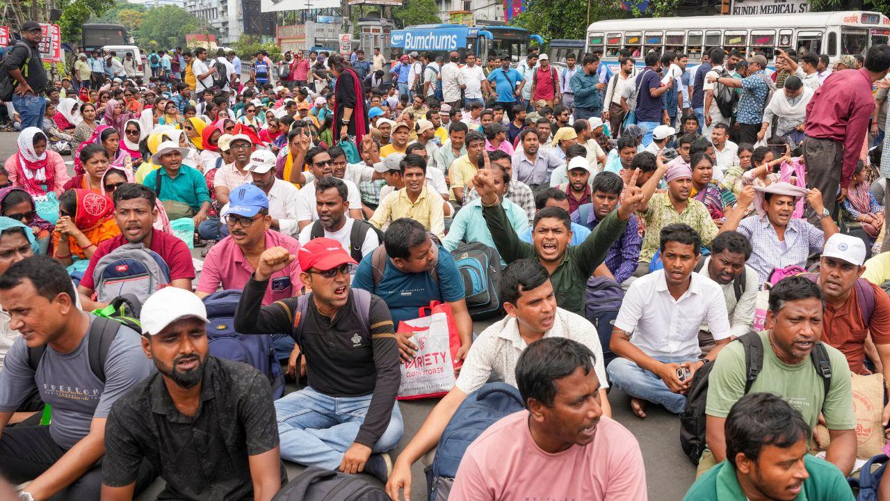 They demanded reinstatement or, at the very least, permission to work until December 31, following the courts directive allowing some teachers to continue temporarily