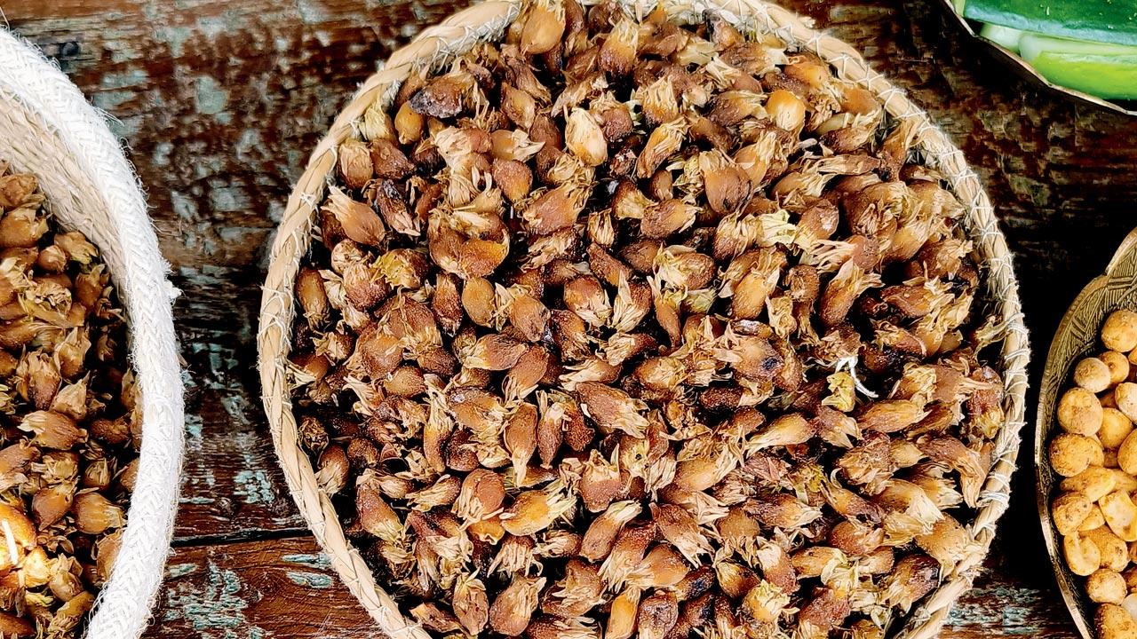 Fermented mahura flowers take on a rich, apricot-and-date-like sweetness