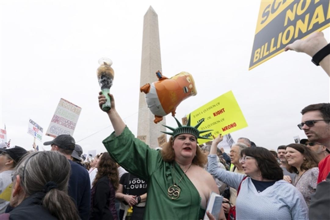 IN PHOTOS: Mass ‘Hands Off!’ protests erupt over Trump tariffs and job cuts
