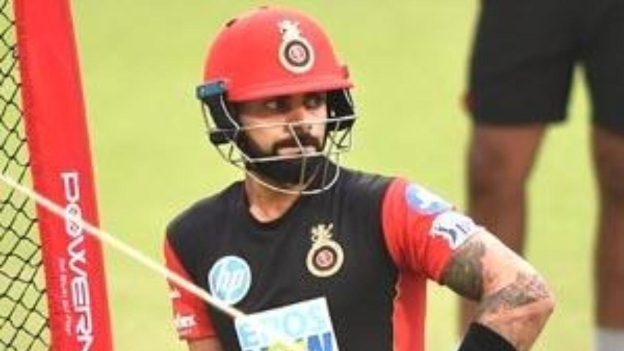 In the IPL history, PBKS and RCB have had 33 face-offs, out of which, Punjab is leading the charts with 17 wins and Bengaluru and managed to secure 16 victories. Ahead of the match, RCB will aim to better their record and in-form PBKS will look to continue their winning momentum(Pic: File Pic)
