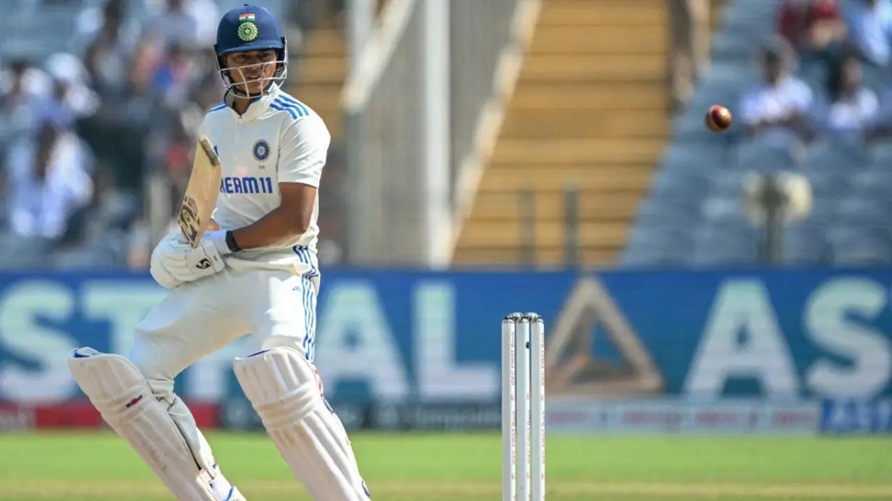Jaiswal’s willow, Pant’s helmet for Chappell Foundation auction