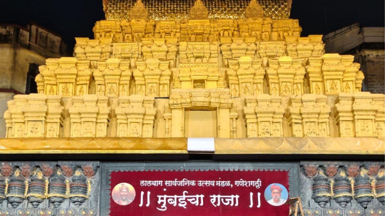 The Mumbaicha Raja Sarvajanik Ganeshotsav Mandal unveiled the first look of this year's idol on Monday. (Pics/Manjeet Thakur and Raj Patil)