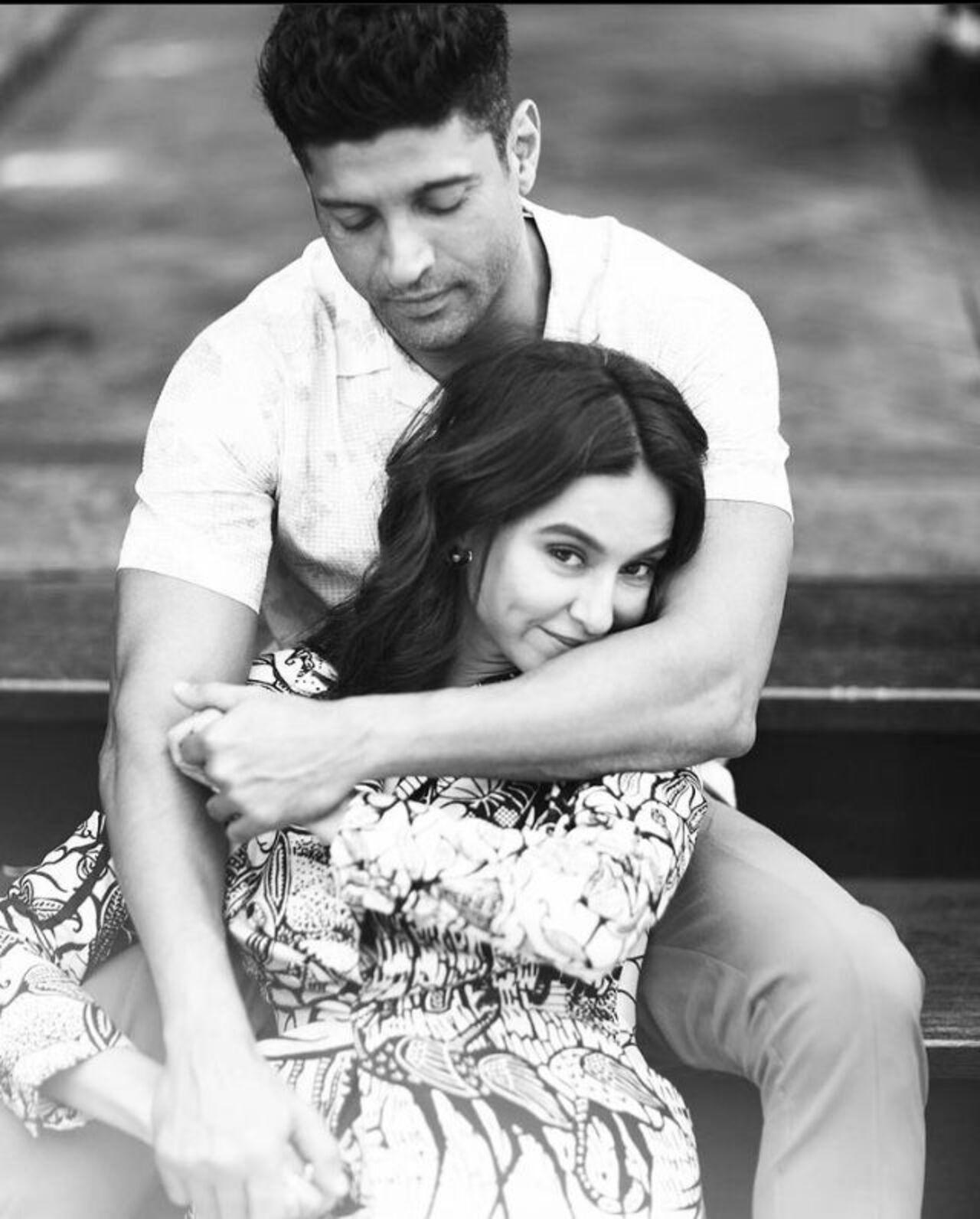 Nothing like cuddling up in the arms of your partner and this monochromatic picture screms romance and comfort.