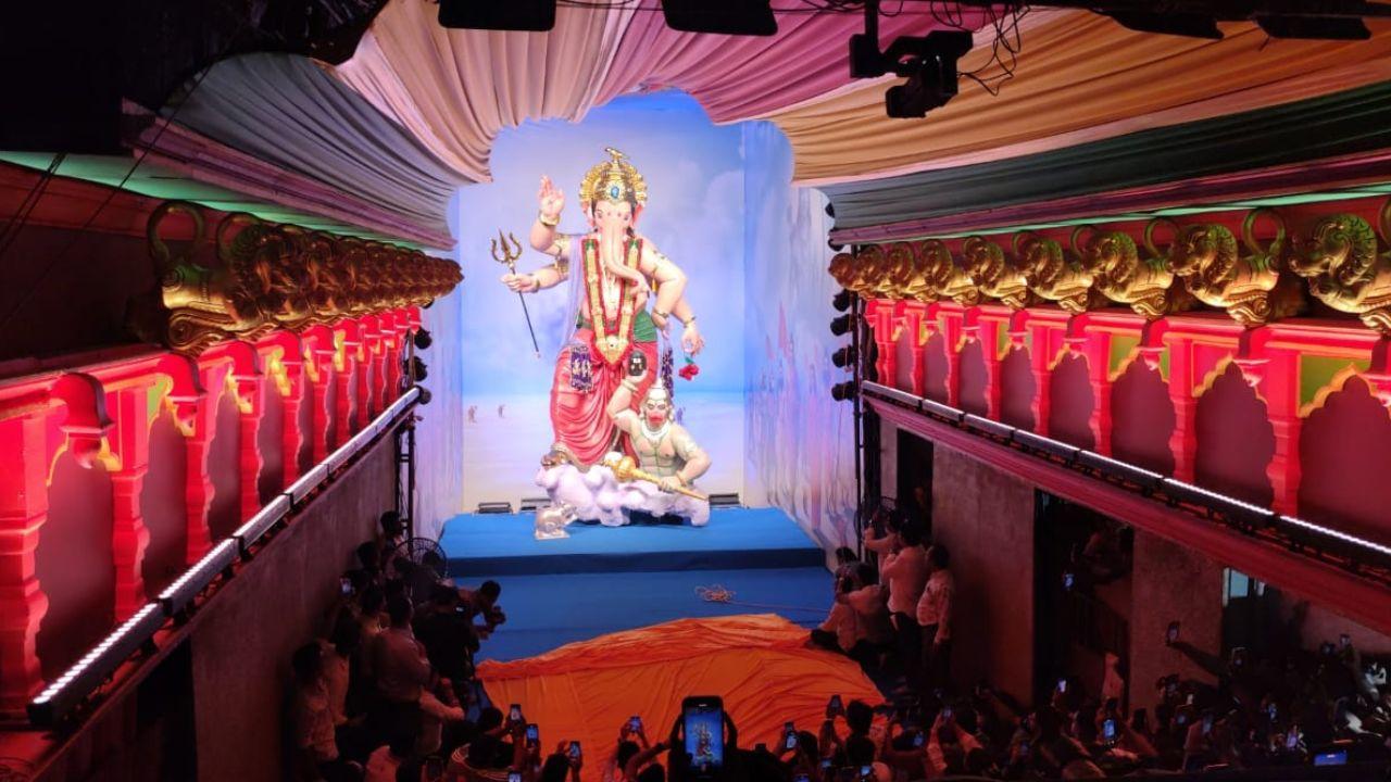 The iconic 22-foot idol is crafted entirely by hand—without the use of moulds, a tradition upheld for over 45 years.