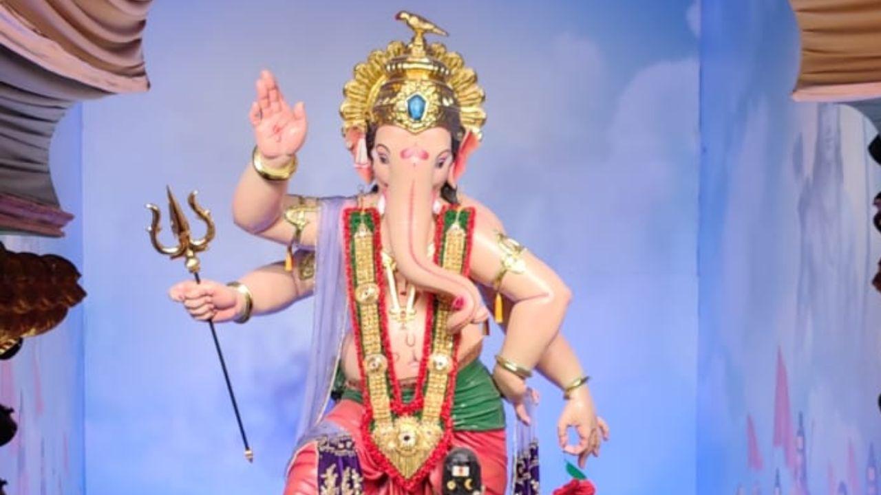 Every year, during the grand festival of Ganesh Chaturthi, millions of devotees flock to Mumbai’s famous Mumbaicha Raja, the most iconic Ganesh idol in the city.