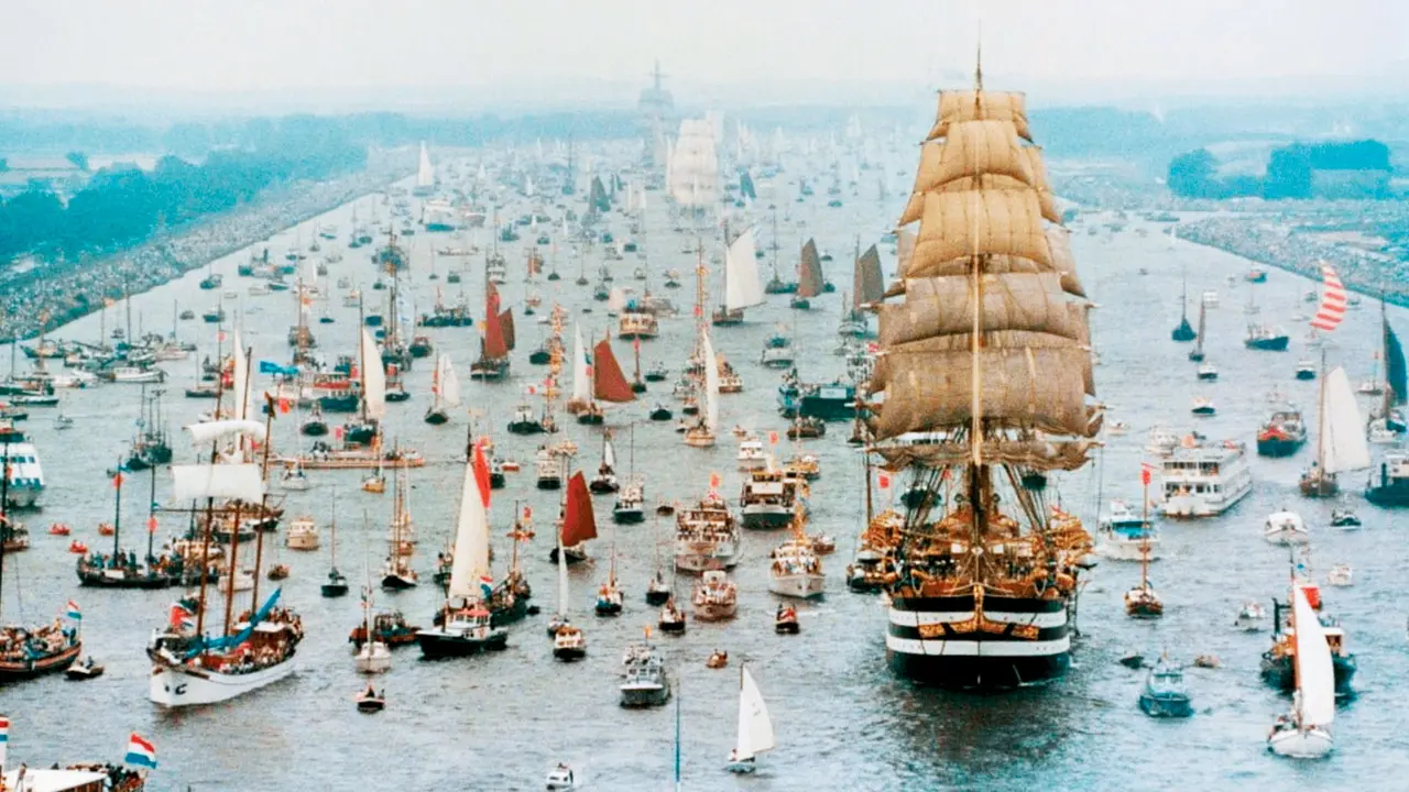 Historic tall ships head to Amsterdam festival for maritime festival