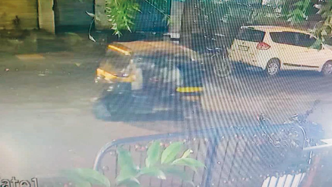 Mumbai: Rickshaw driver held for series of manhole cover thefts in Dahisar