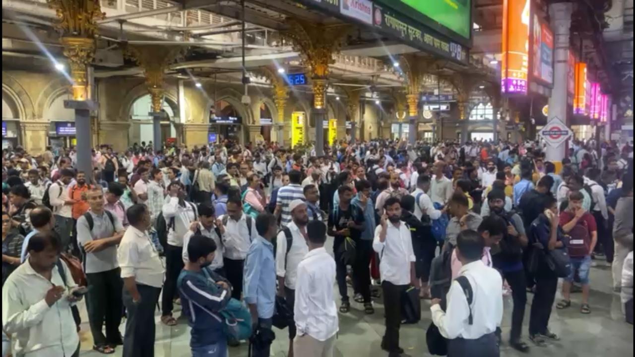The railway officials explained that running trains is not possible under such water levels, as it poses safety risks to both passengers and railway staff