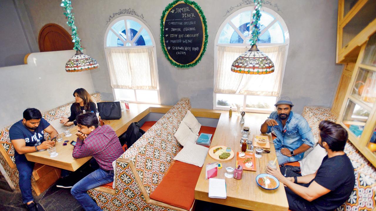 Visit this eatery in Versova before it shuts down on August 13