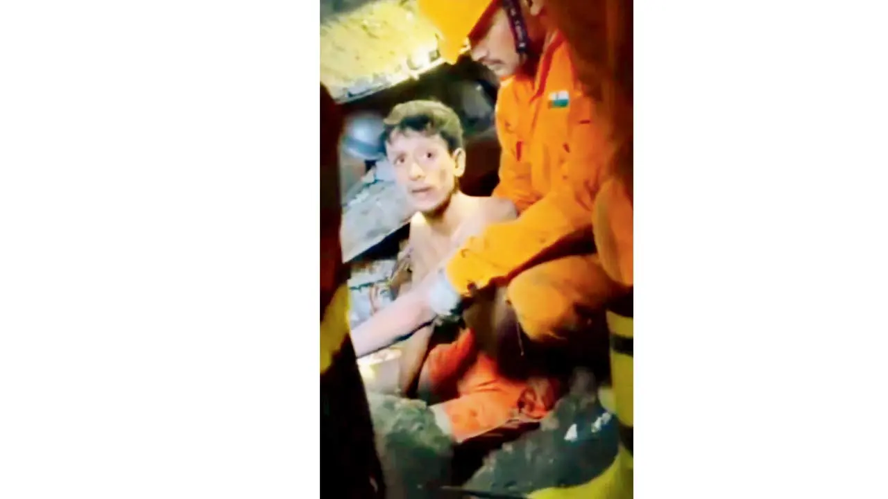 Virar building collapse: Cry for help from under debris saves family of 3