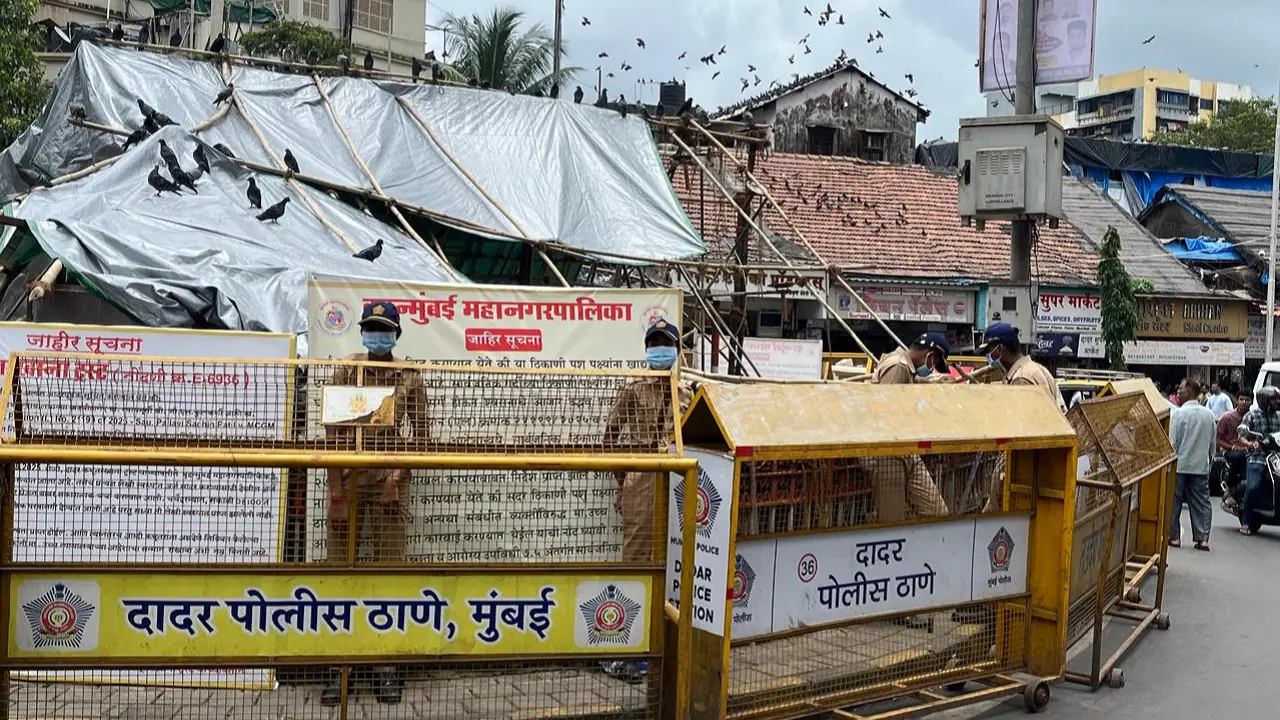 Mumbai: BMC covers Dadar Kabutarkhana once again, steps up security