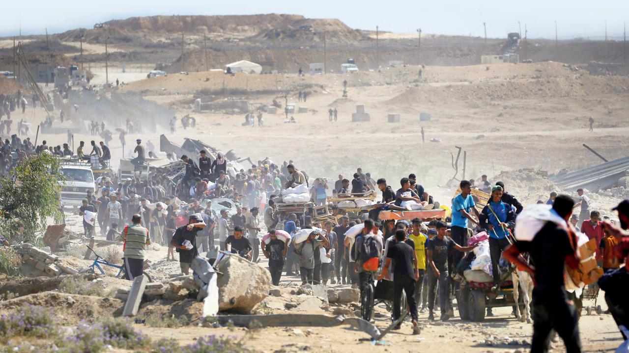 Israeli forces shoot over 20 Palestinians seeking food in Gaza