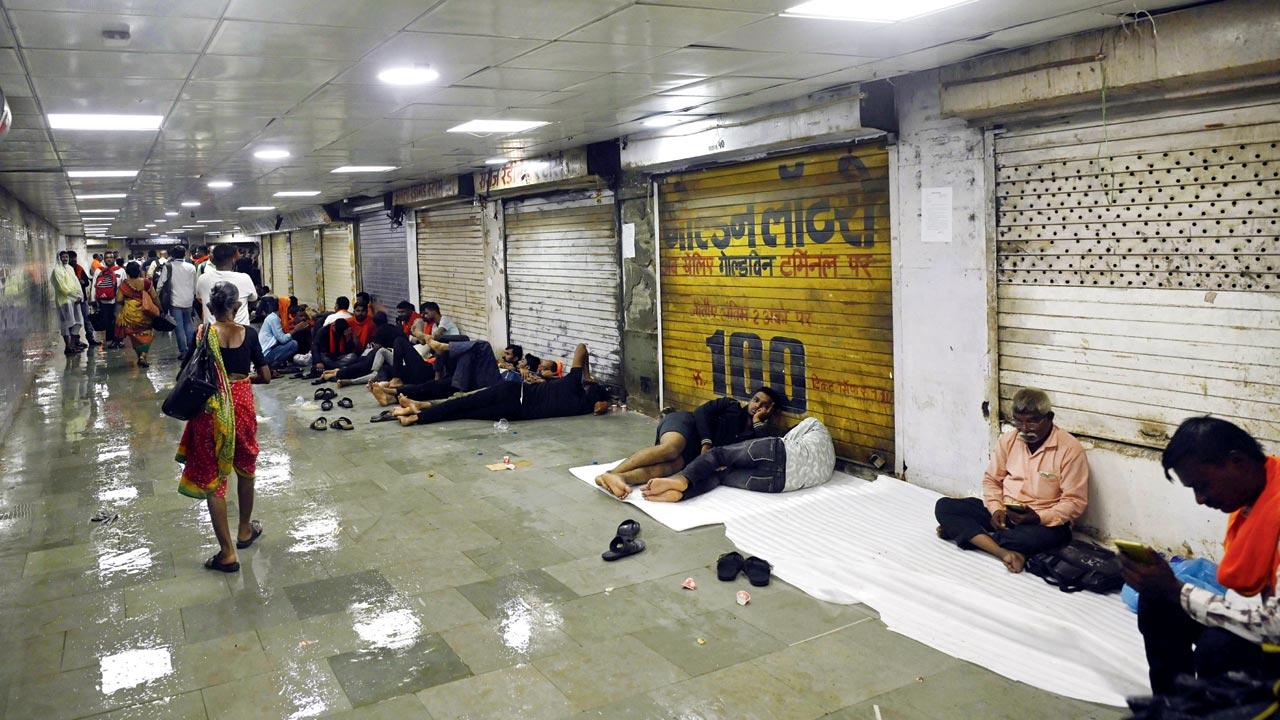 Mumbai: Marathwada villagers face city struggles at Jarange protest