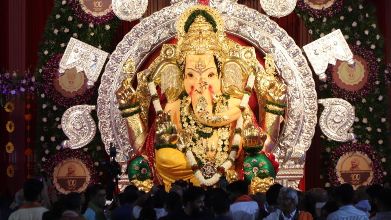 Earlier, the GSB Seva Mandal at King’s Circle, one of Mumbai’s most prominent Ganesh mandals, had announced a record-breaking insurance cover of Rs 474.46 crore for its 71st Ganeshotsav celebrations. PIC/ RAJ PATIL
