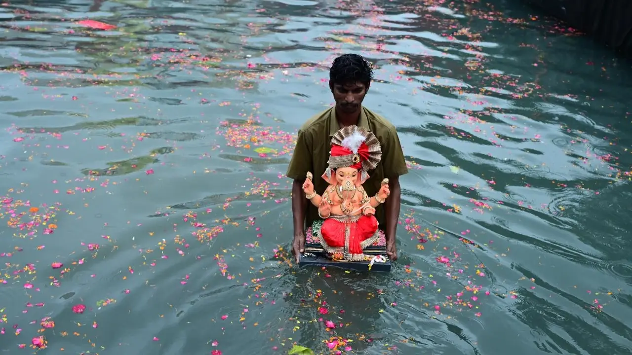 Ganesh festival 2025: Over 1,000 idols immersed in Thane till 8 pm