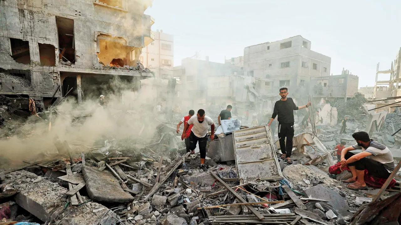 Israel says Hamas starving hostages; UNSC says Israel starving Palestinians