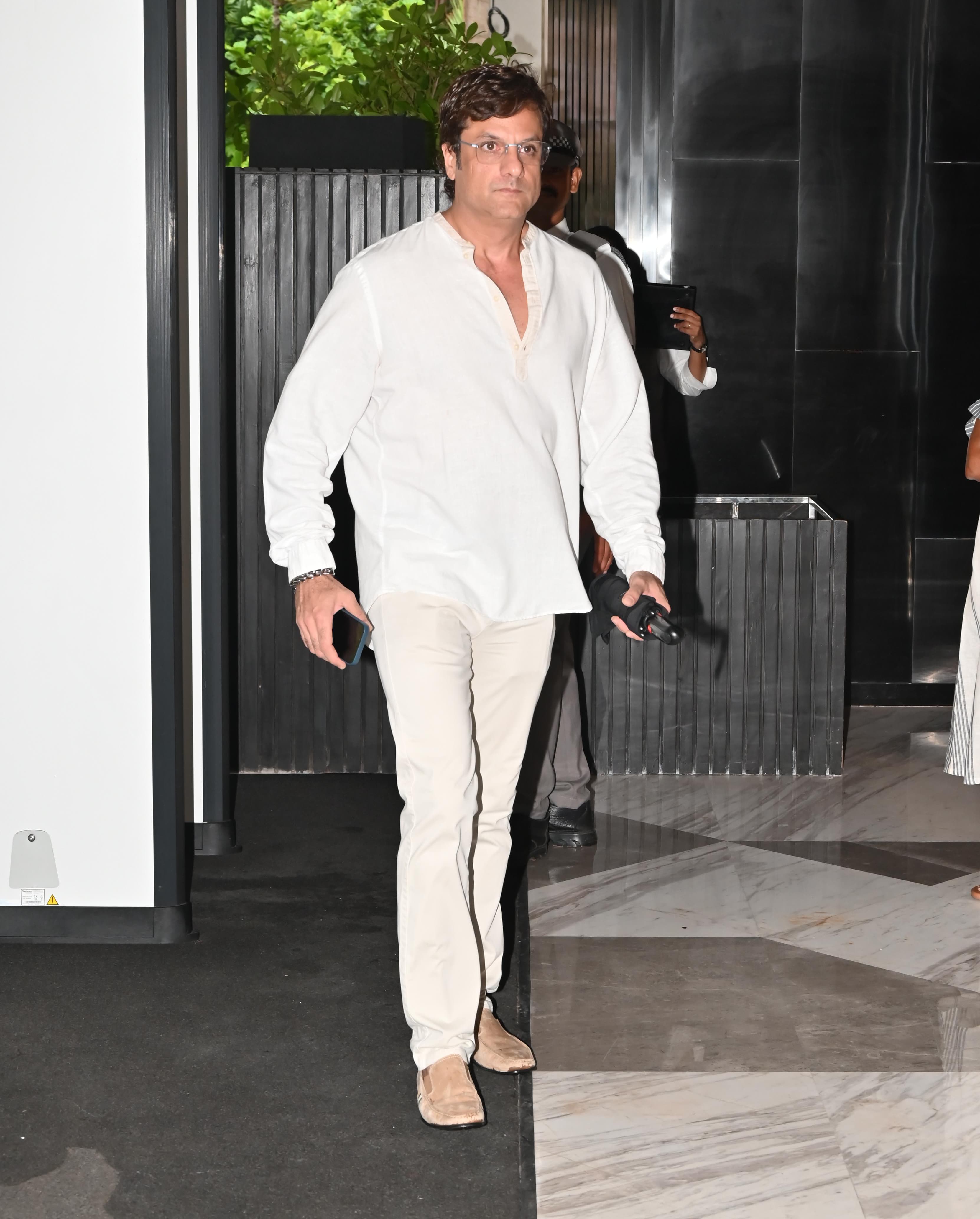 <p>Actor Fardeen Khan was also seen attending the prayer meet of Fashion Designer Vikram Phadnis`s father Dr. Sharad K Phadnis, in Mumbai.</p> <p>Actor Fardeen Khan was also seen attending the prayer meet of Fashion Designer Vikram Phadnis`s father Dr. Sharad K Phadnis, in Mumbai.</p>