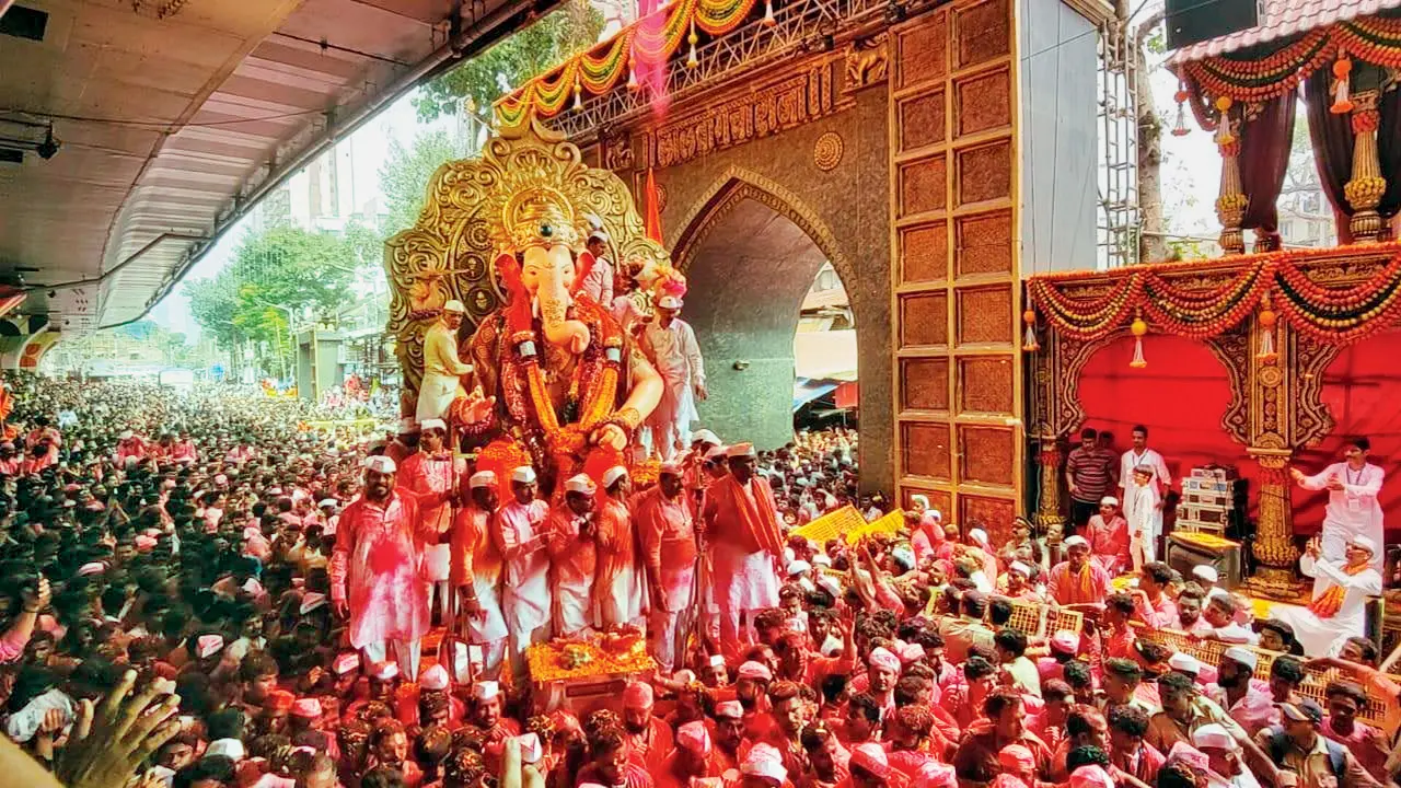 Parel hospital leverages Lalbaugcha Raja to promote organ donation