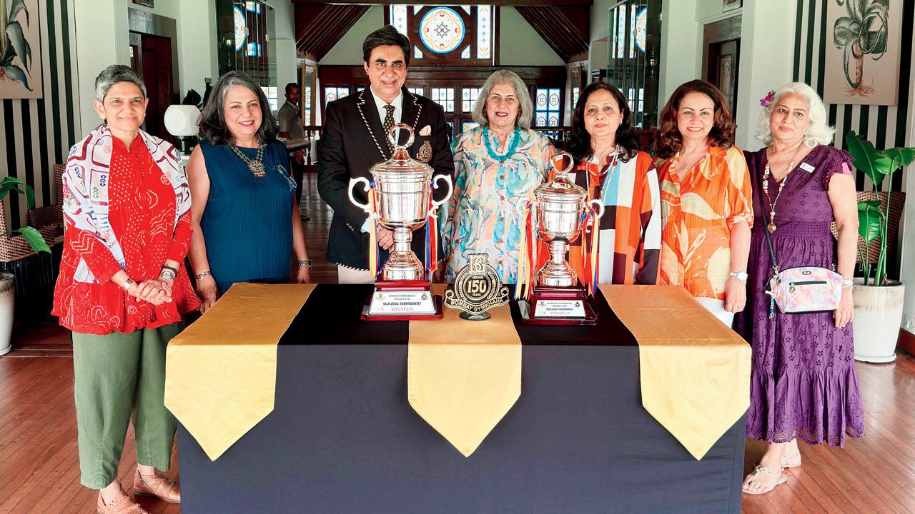Bombay Gymkhana president Sanjiv Saran Mehra with the Mahjong team representatives