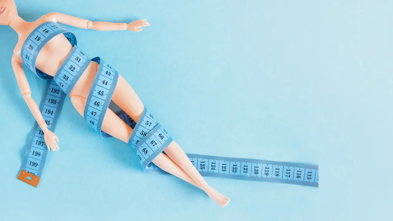Experts highlight the effects of making unhealthy body standards popular