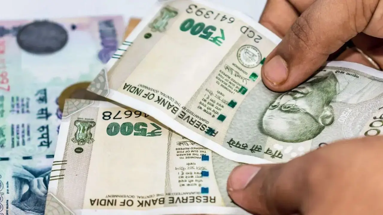 Maharashtra govt to release early salaries for teachers and pensioners