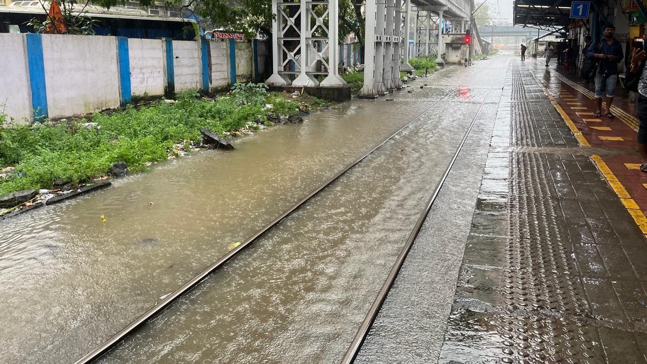 The city civic body said the government and semi-government offices here will remain closed on Tuesday and appealed to the private establishments to allow their employees to work from home and avoid unncessary travel