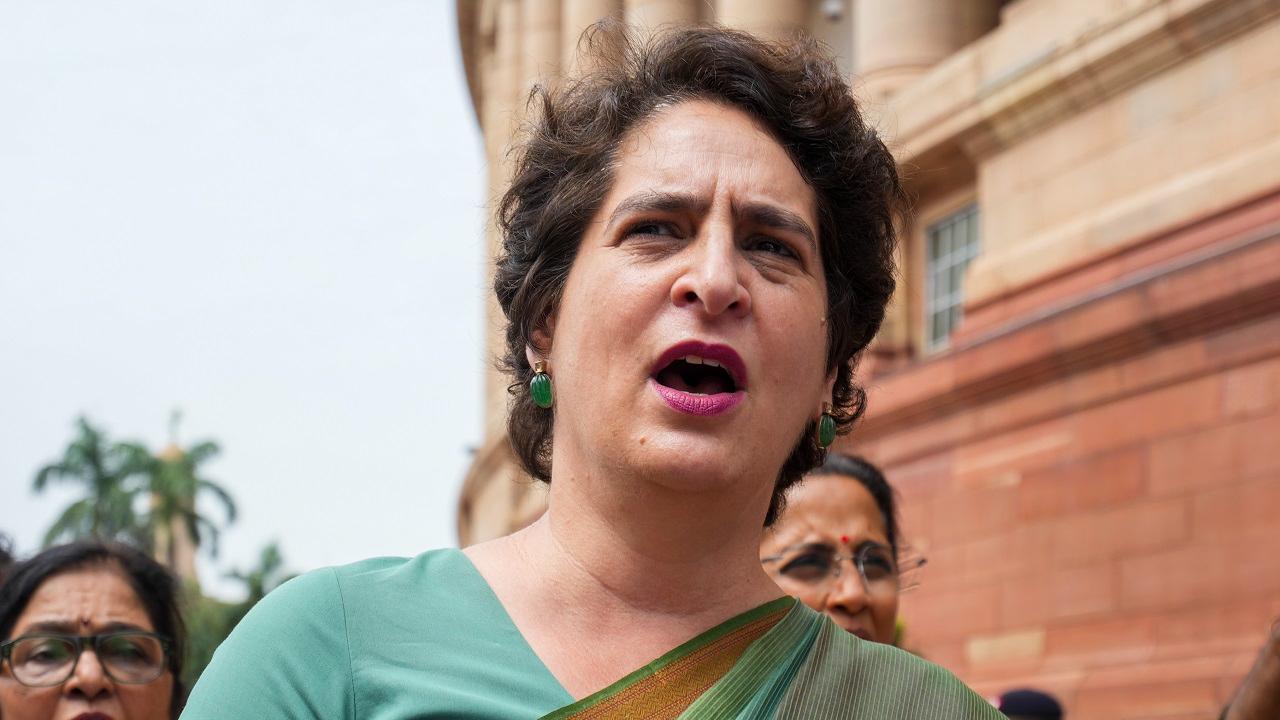 Priyanka Gandhi Vadra accuses EC of acting in BJP’s favour