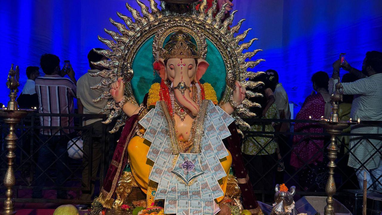 For many Mumbaikars, visiting Parelcha Raja means emotions