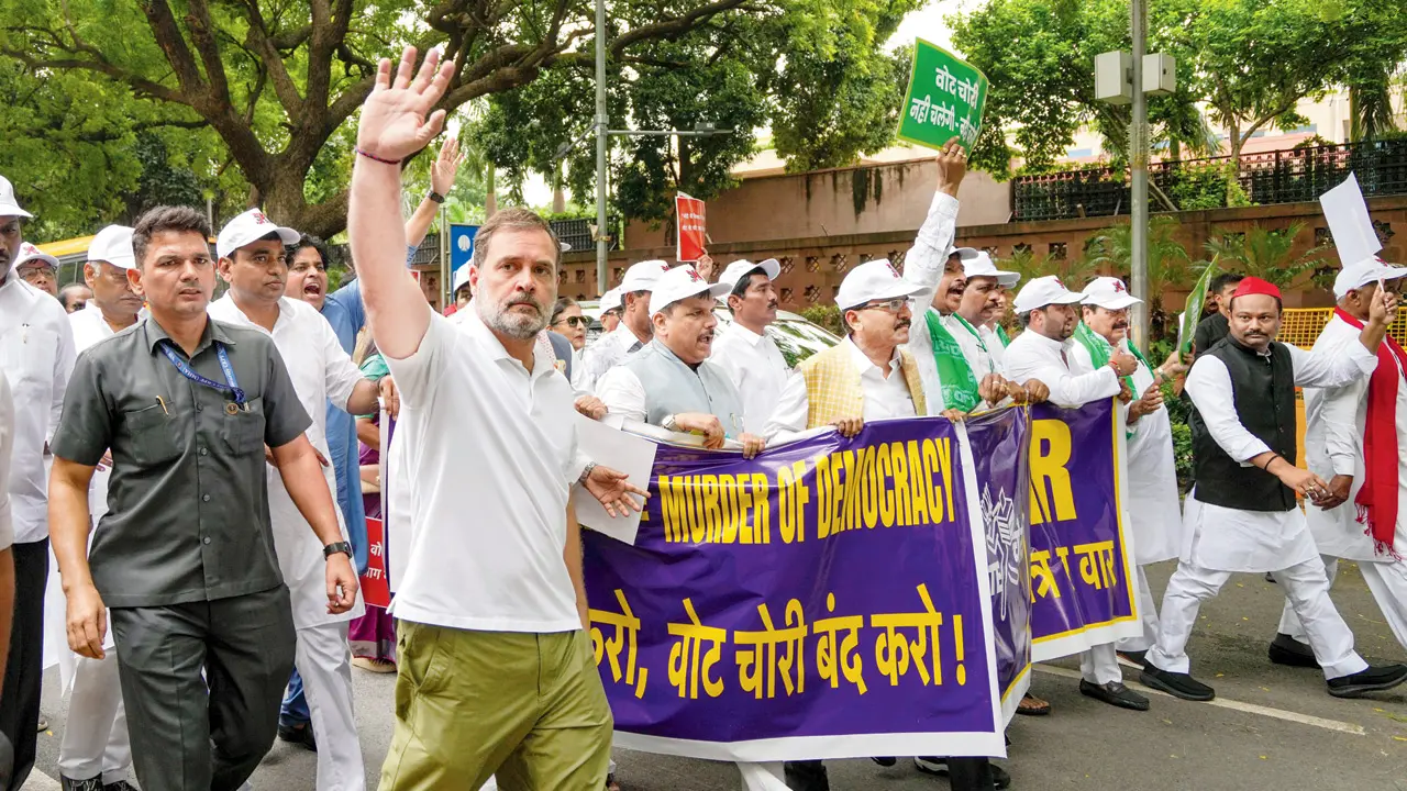 Rahul Gandhi targets EC with ‘abhi picture baki hai’ taunt