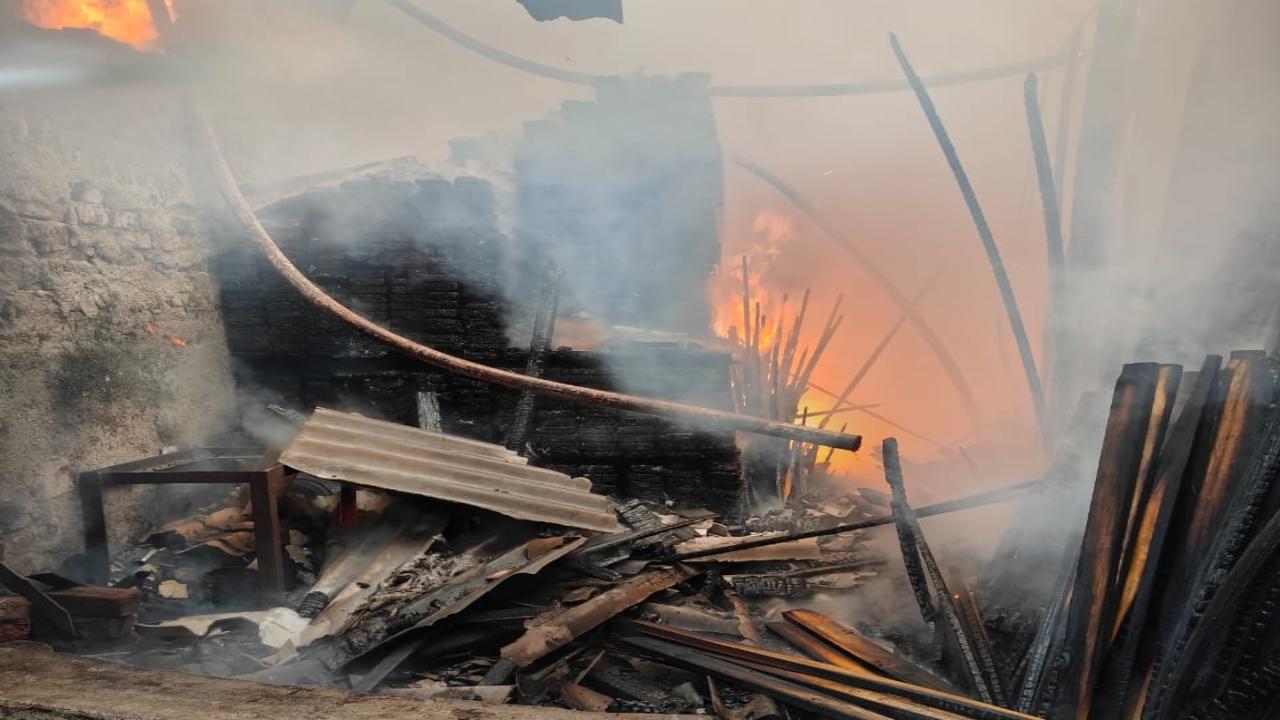 After receiving information on the fire, officers from Torrent Power and the fire brigade responded promptly, deploying three fire engines and one rescue vehicle to the scene