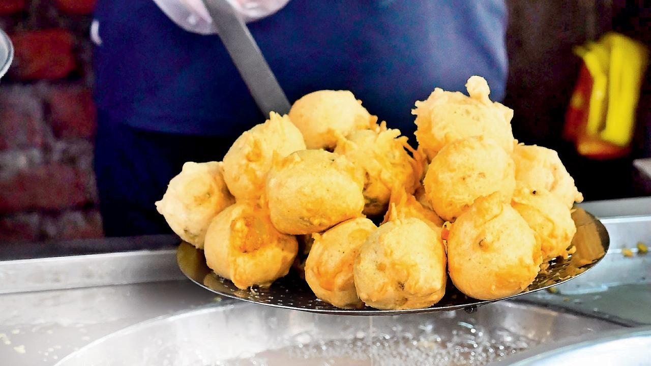 Mumbai chefs reveal their favourite vada pav spots in the city