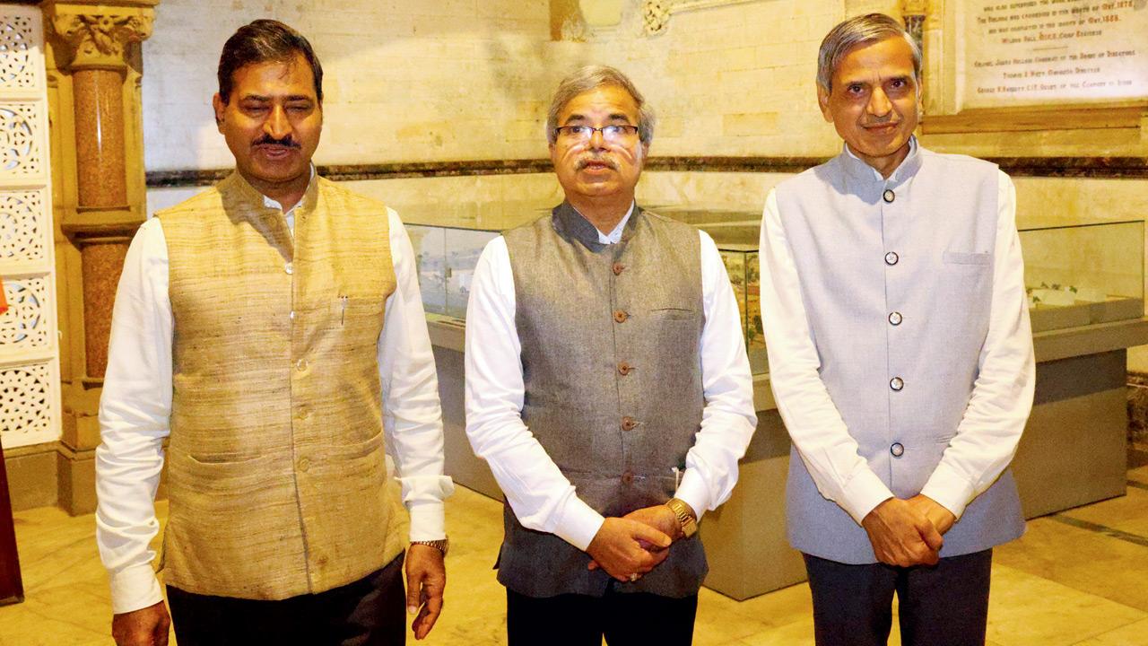 Mumbai: All hurdles cleared for 238 AC local trains, says Railway Board chief