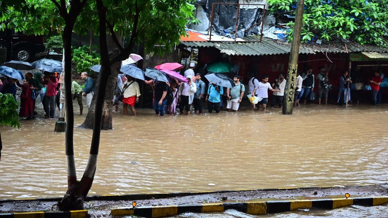 IMD has predicted heavy to very heavy rainfall on Wednesday. PIC/SHADAB KHAN