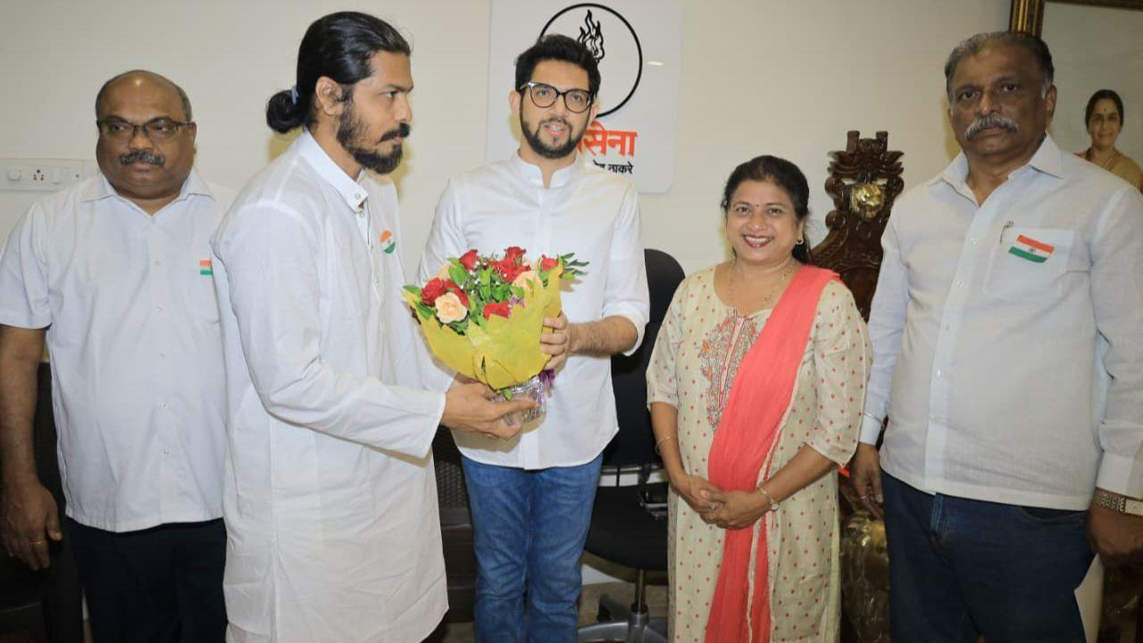 No eviction before redevelopment: Aaditya backs demand of pagdi tenants