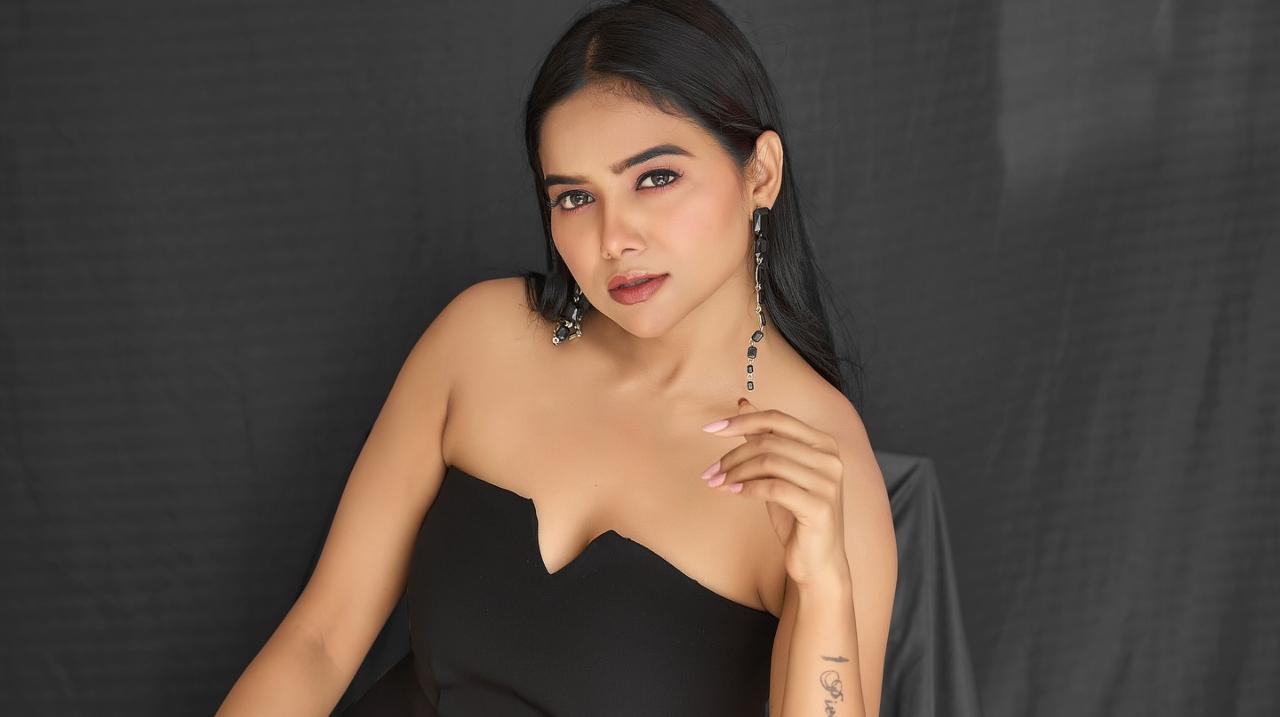 Manisha Rani- She was a part of Bigg Boss OTT season 2 and her equation with Elvish grabbed attention. After coming out of Bigg Boss, she was seen in several music videos, Jhalak Dikhhla Jaa 11, Hip Hop India and TV show Haale Dil. 