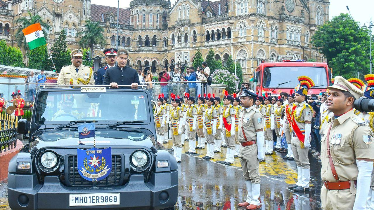 Independence Day 2025: Bhushan Gagrani unfurls tricolour at BMC headquarters