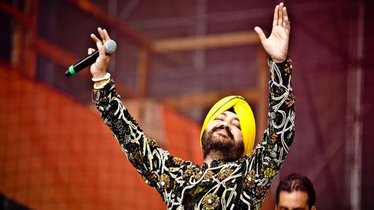 <p>The 1999 film `Arjun Pandit` starring Sunny Deol and Juhi Chawla attempted to be innovative in a number of ways. Unfortunately, it was a Bollywood flop, but Mehndi`s `Kudiyan Shahar Diya` was a musical milestone. Years later, the same song was remade for the 2017 film "Poster Boys". Although the film underperformed at the box office, the song once again exceeded popularity expectations</p>