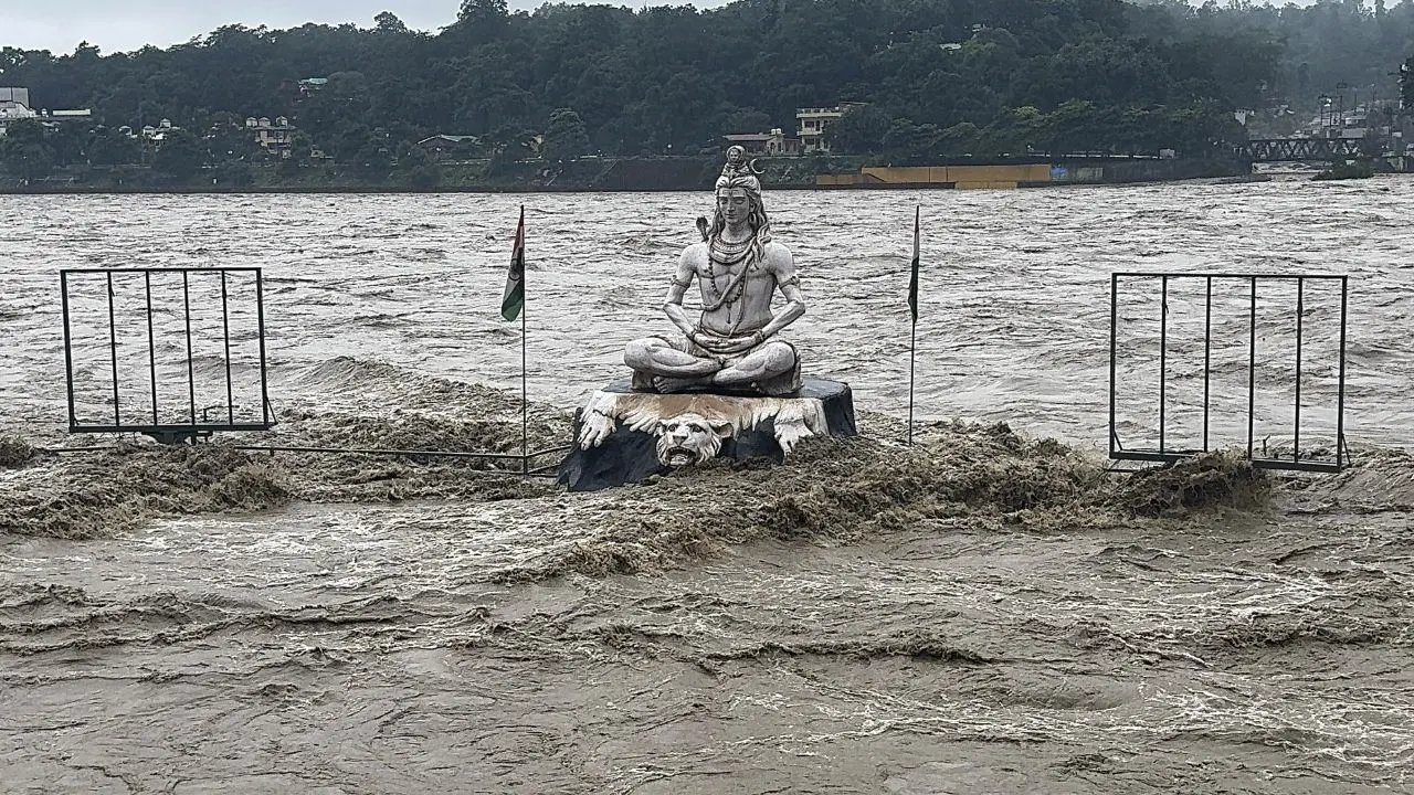Uttarakhand: 51 tourists from Maharashtra rescued safely in Uttarkashi rains