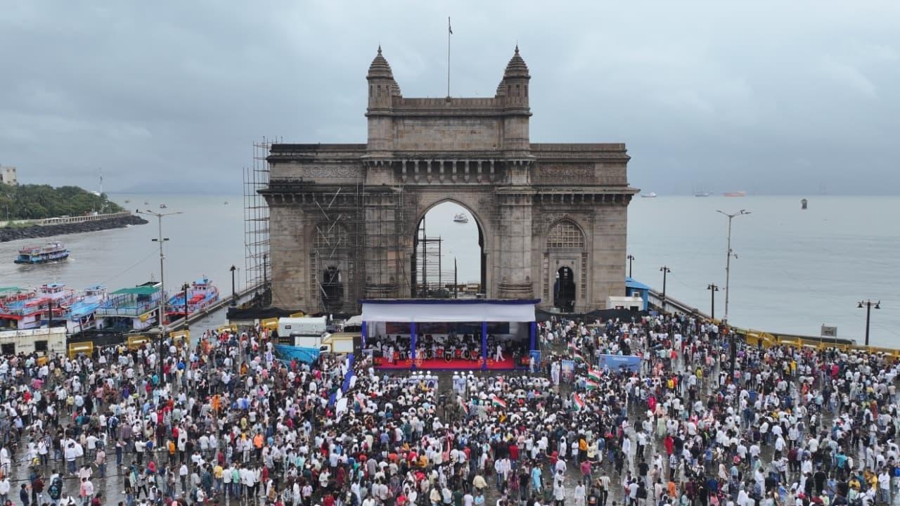 Independence Day 2025: Indian Armed Forces band dazzles Mumbai with stirring performance