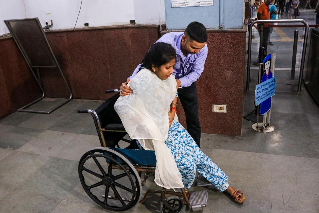 Personnel from multiple departments, including fire services, police, and the revenue department, actively participated in the rehearsals. Rescue and relief operations were staged at various sites such as Ramesh Nagar Metro Station, Mother International School, and Ram Manohar Lohia (RML) Hospital