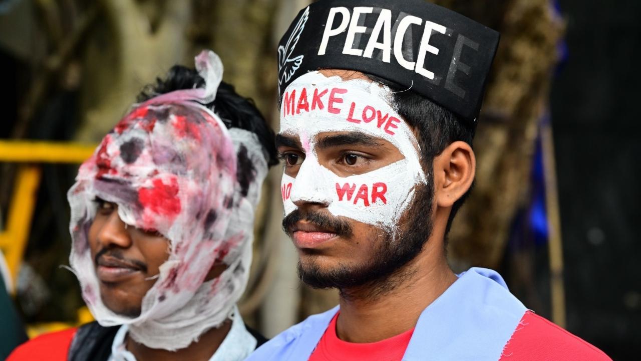 IN PHOTOS: Hundreds in Mumbai commemorate Hiroshima-Nagasaki Day