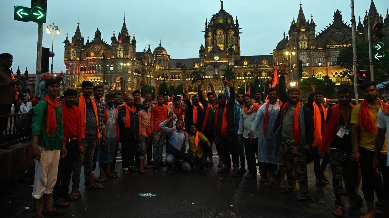 <p>The protest has significantly impacted traffic movement in south Mumbai, especially around Chhatrapati Shivaji Maharaj Terminus (CSMT)</p>