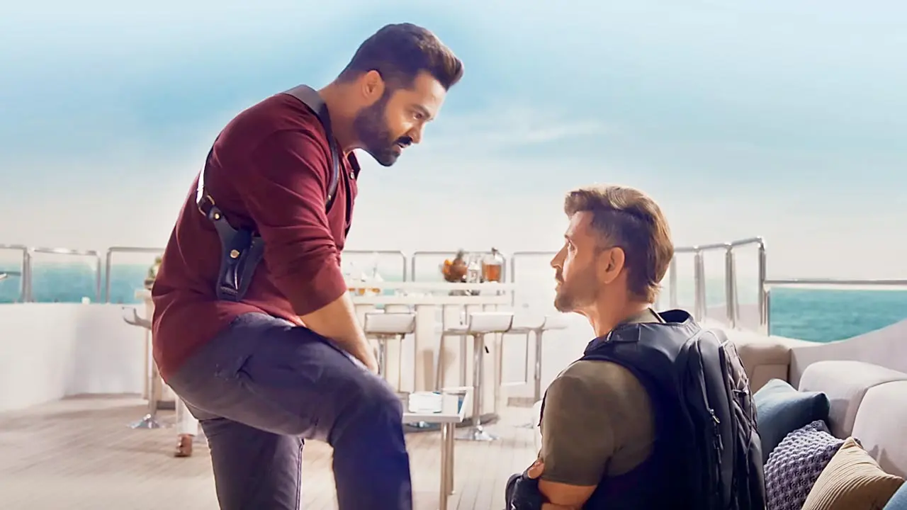 War 2 Movie Review: Worth it, too? Hardly!