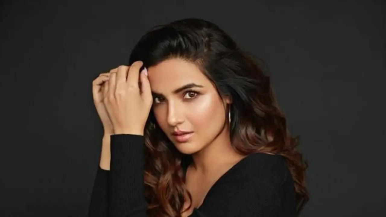 Jasmin Bhasin desires to adopt a daughter, says 'Give her a great life'