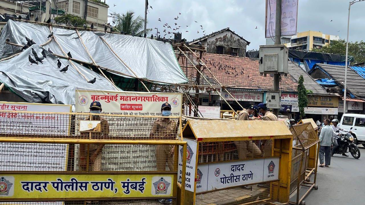 IN PHOTOS: Barricades go up at Dadar Kabutarkhana amid growing controversy