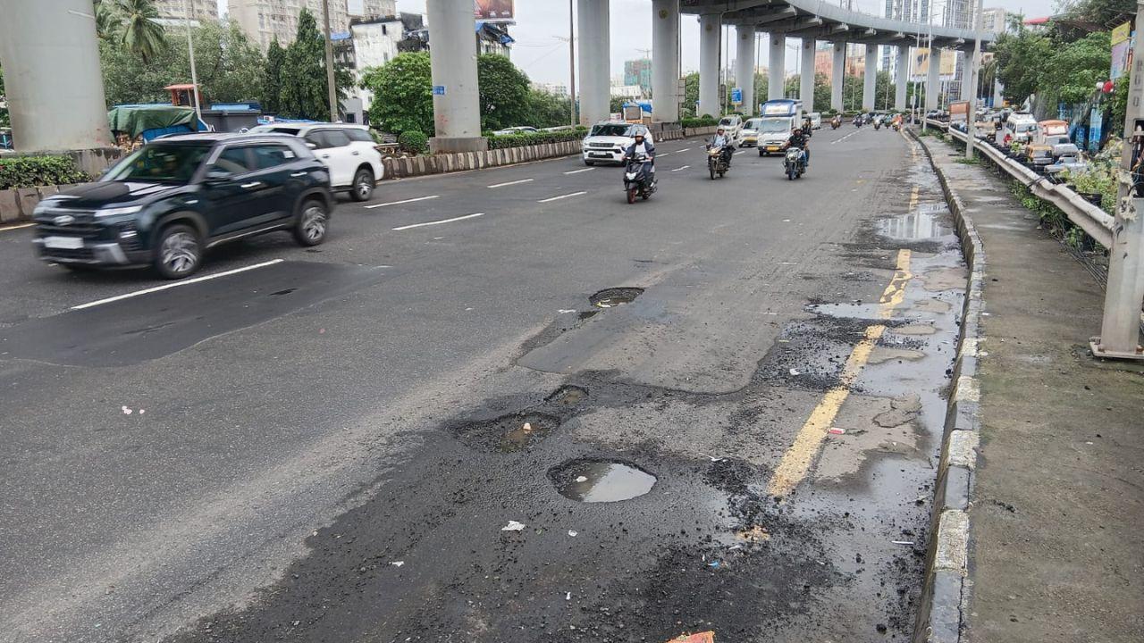 In Kandivali too, several stretches have developed deep potholes, making it difficult to navigate smoothly. PIC/ SATEJ SHINDE