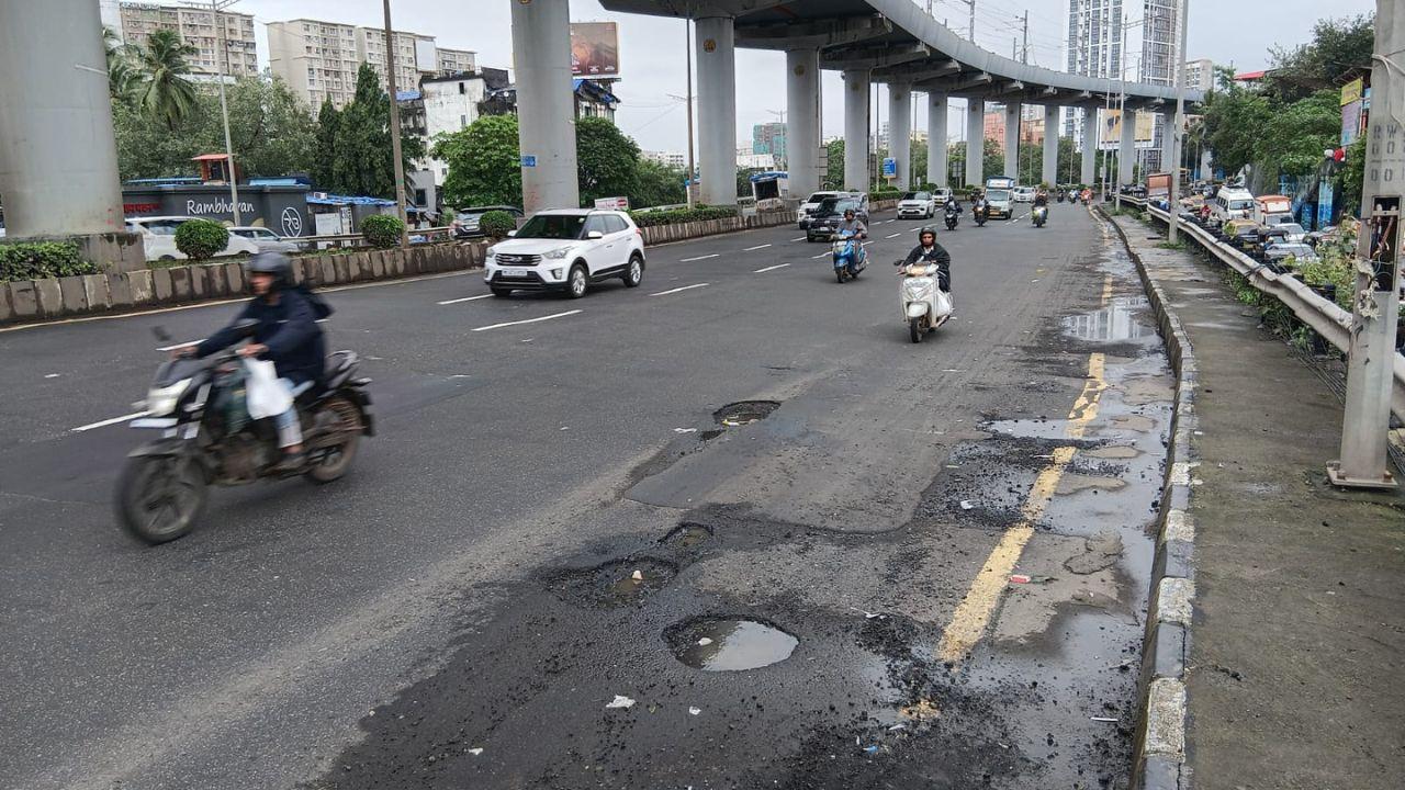 Daily commuters have urged the civic officials to carry out urgent repairs. PIC/ SATEJ SHINDE